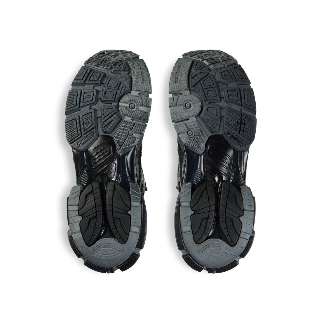 Men’s Runner Sneaker in Dark Grey - Image 7